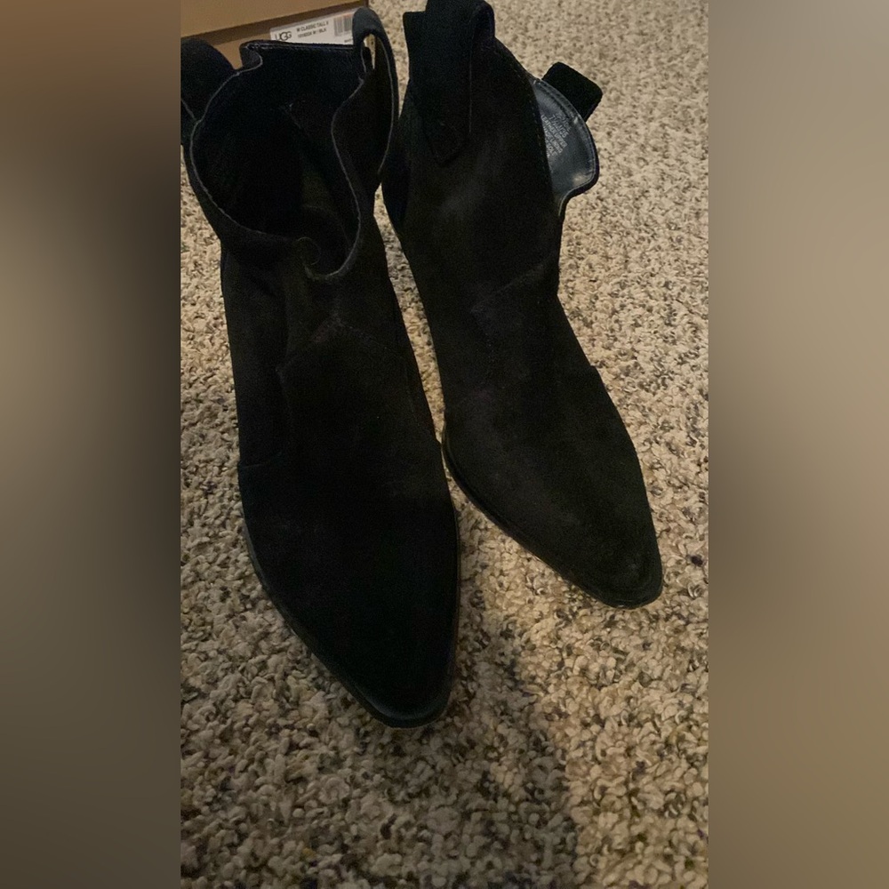 Jessica Simpson Swede cowboy booties
